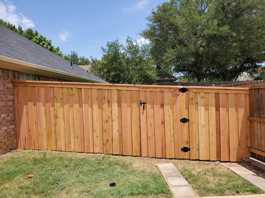 Wood fence Mansfield, TX